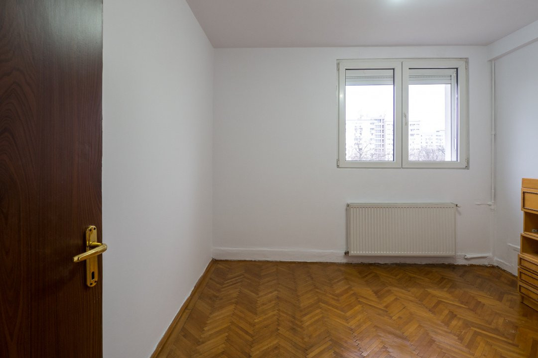 Titan, parcul IOR, Bloc H, decomandat, centrala, vedere la ,,padure,,