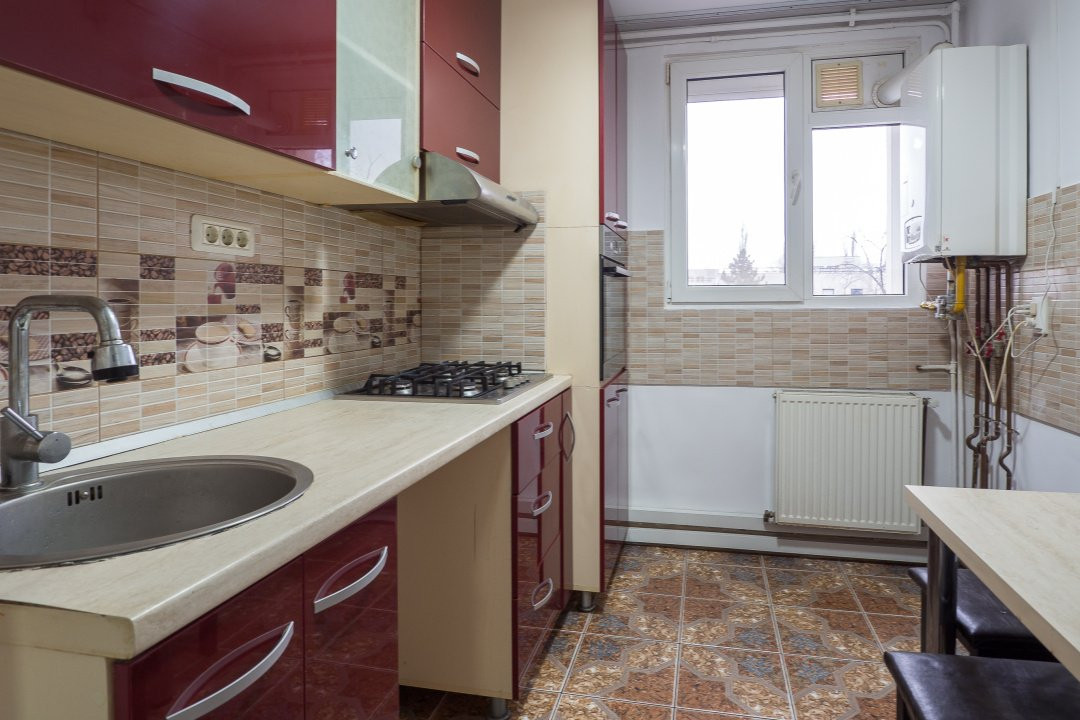 Titan, parcul IOR, Bloc H, decomandat, centrala, vedere la ,,padure,,