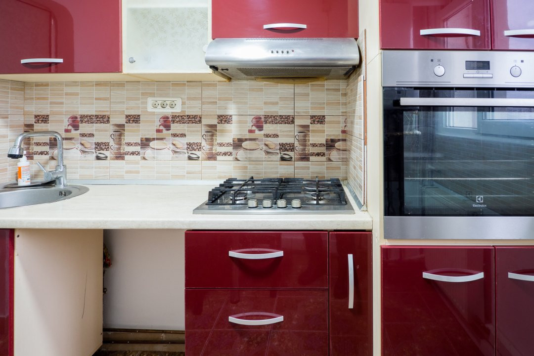 Titan, parcul IOR, Bloc H, decomandat, centrala, vedere la ,,padure,,