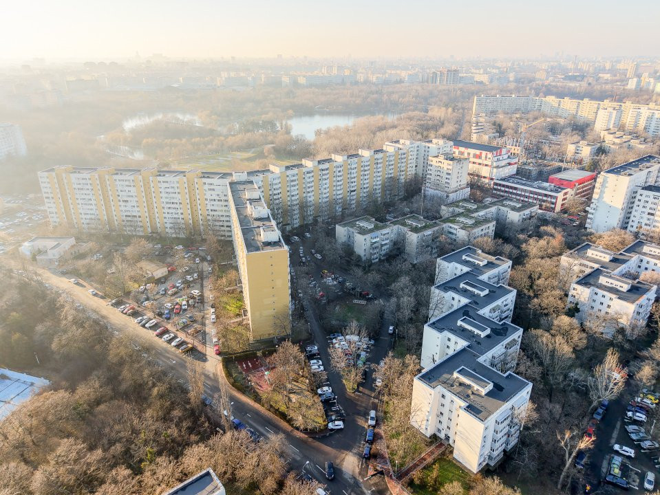 Titan, parcul IOR, Bloc H, decomandat, centrala, vedere la ,,padure,,