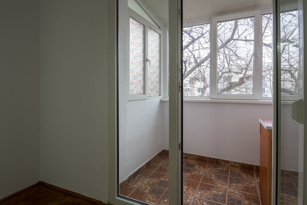 Titan, parcul IOR, Bloc H, decomandat, centrala, vedere la ,,padure,,