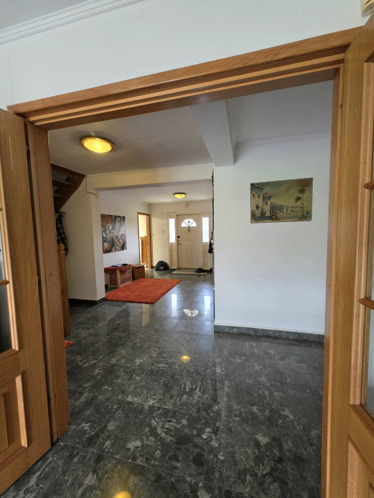 Vilă deosebită de vânzare în Otopeni langa ''Ana Aslan'' - arhitectura germana