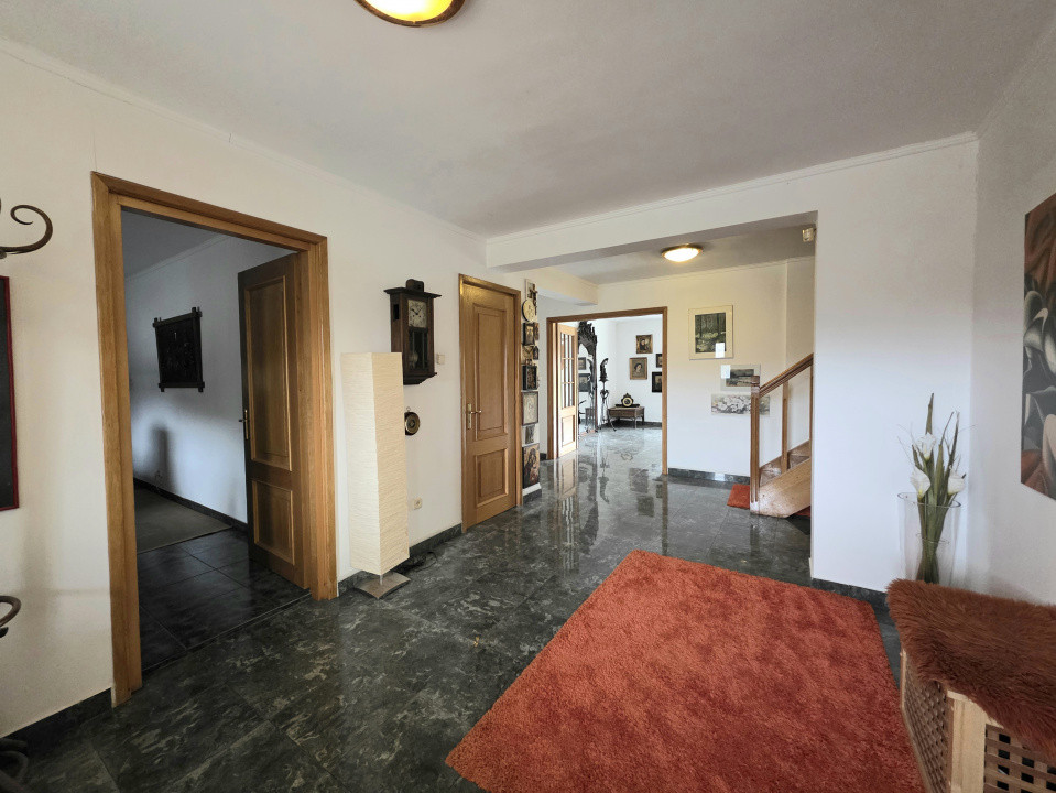 Vilă deosebită de vânzare în Otopeni langa ''Ana Aslan'' - arhitectura germana