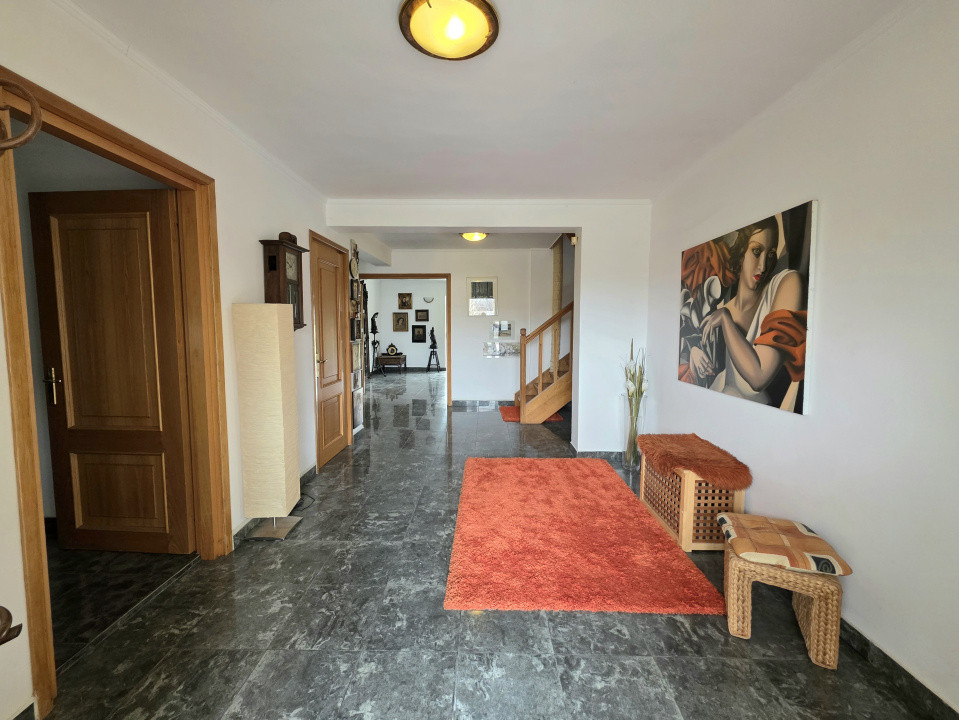 Vilă deosebită de vânzare în Otopeni langa ''Ana Aslan'' - arhitectura germana