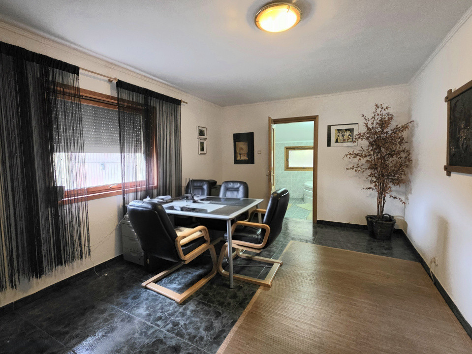 Vilă deosebită de vânzare în Otopeni langa ''Ana Aslan'' - arhitectura germana