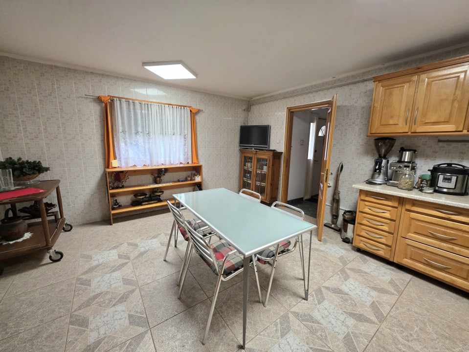 Vilă deosebită de vânzare în Otopeni langa ''Ana Aslan'' - arhitectura germana