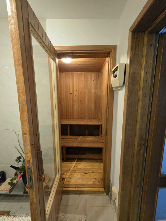 Vilă deosebită de vânzare în Otopeni langa ''Ana Aslan'' - arhitectura germana