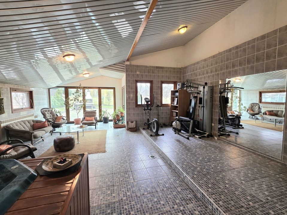 Vilă deosebită de vânzare în Otopeni langa ''Ana Aslan'' - arhitectura germana