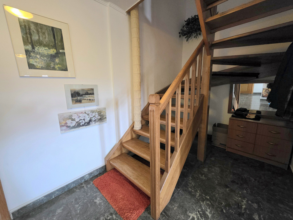 Vilă deosebită de vânzare în Otopeni langa ''Ana Aslan'' - arhitectura germana