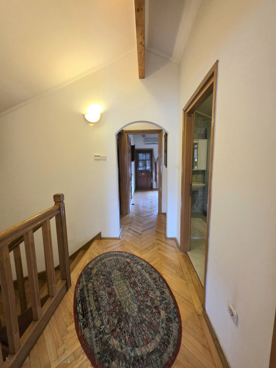 Vilă deosebită de vânzare în Otopeni langa ''Ana Aslan'' - arhitectura germana