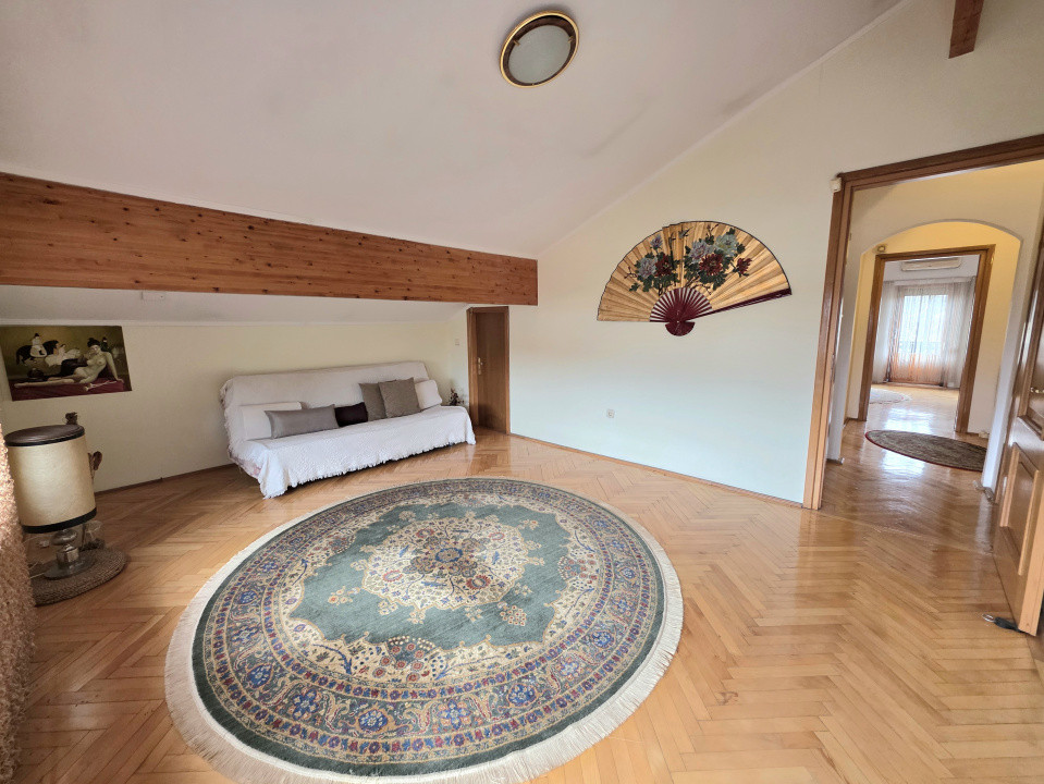 Vilă deosebită de vânzare în Otopeni langa ''Ana Aslan'' - arhitectura germana