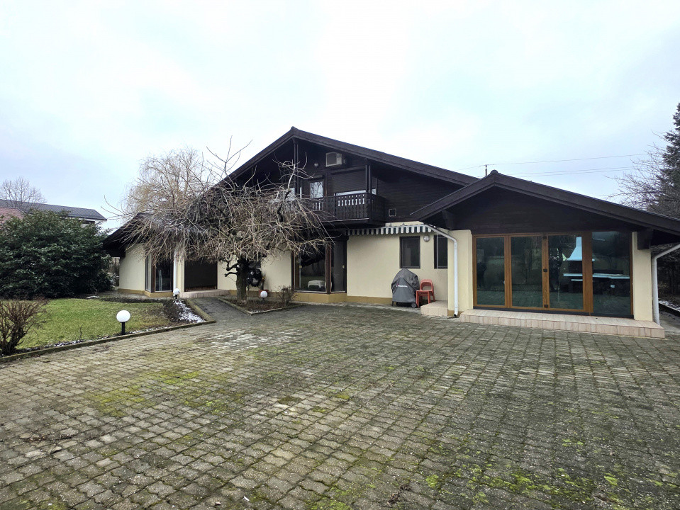 Vilă deosebită de vânzare în Otopeni langa ''Ana Aslan'' - arhitectura germana