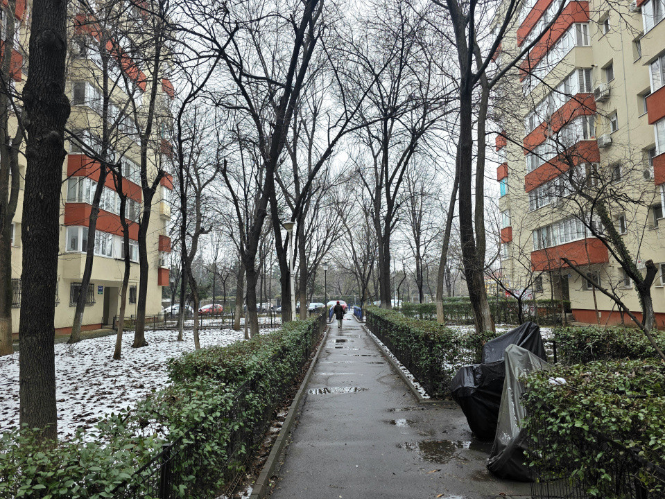 De vanzare 2 camere langa Oraselul Copiilor(la Brancoveanu)