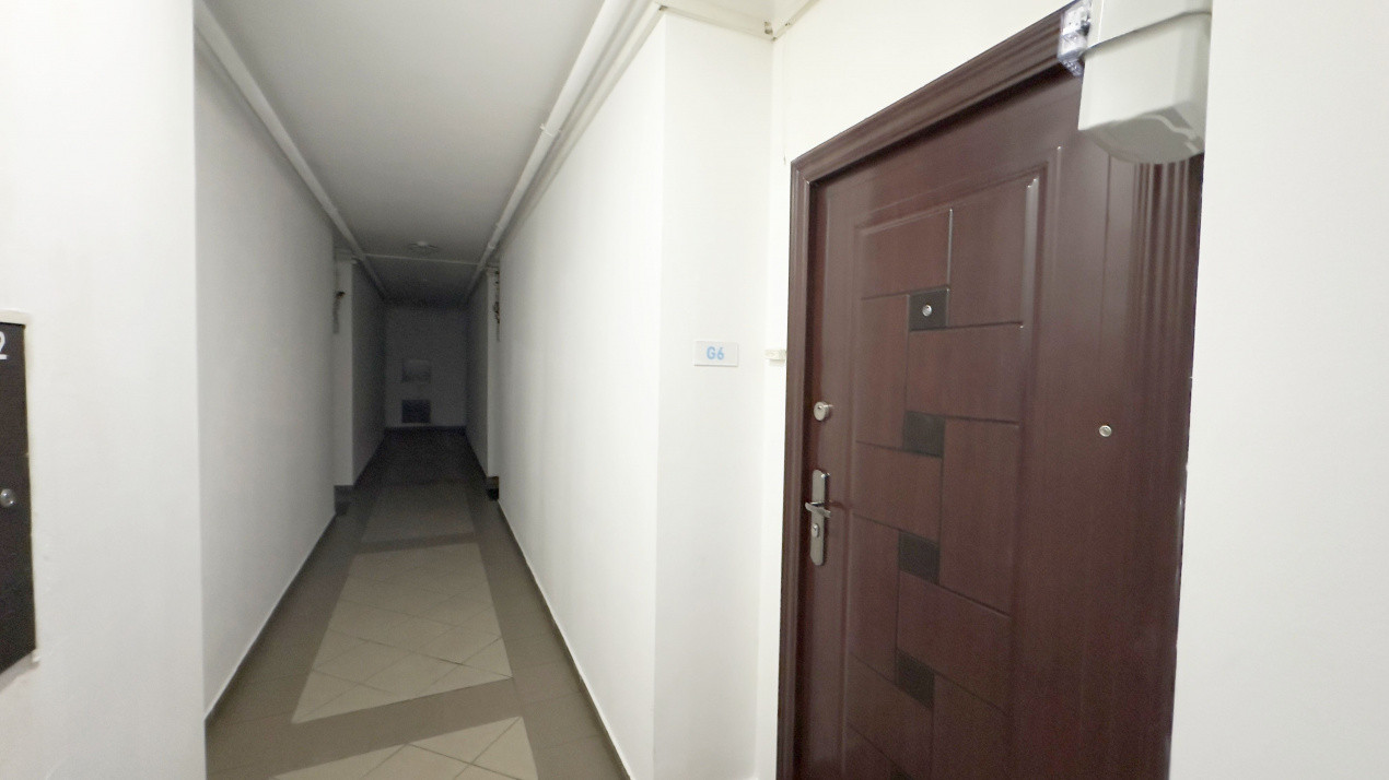 Garsonieră în Răsărit de Soare, Auchan Titan!