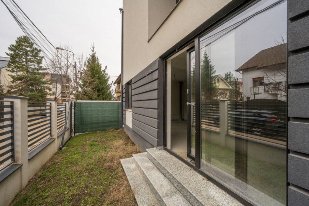 Casa se preda finisata - 4 bai - 3 dormitoare - curte - parcare -  metrou Păcii 