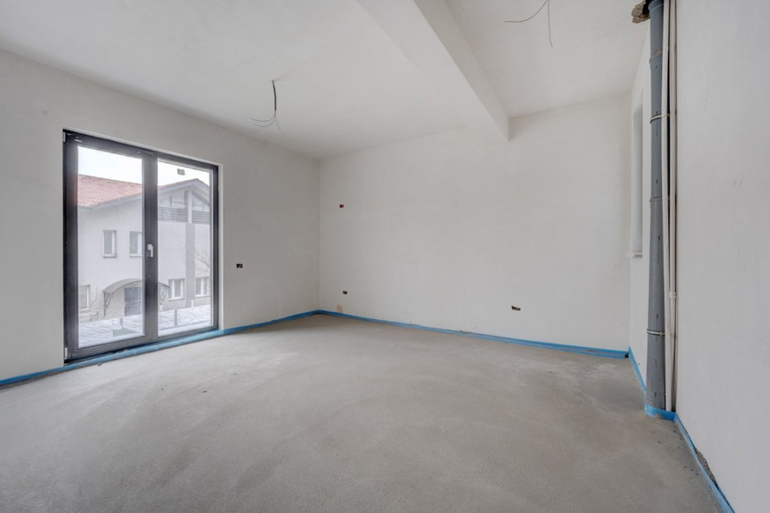 Casa se preda finisata - 4 bai - 3 dormitoare - curte - parcare -  metrou Păcii 