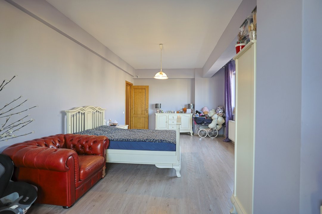 De vânzare apartament tip DUPLEX strada Polonă imobil nou-garaj-boxă