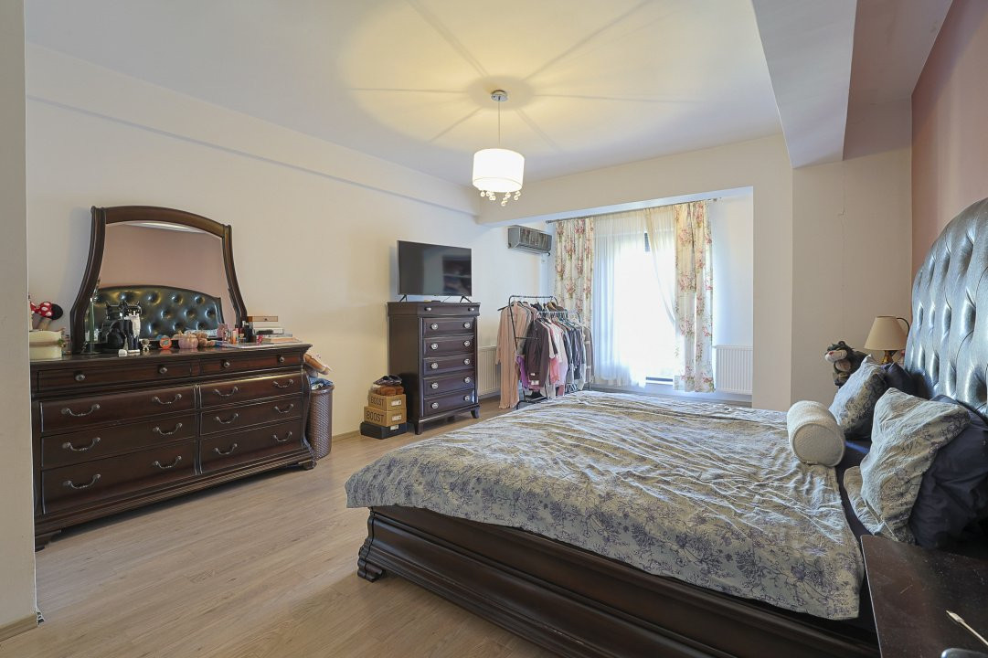 De vânzare apartament tip DUPLEX strada Polonă imobil nou-garaj-boxă