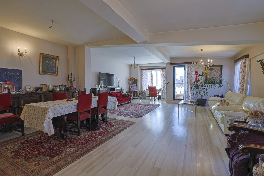 De vânzare apartament tip DUPLEX strada Polonă imobil nou-garaj-boxă