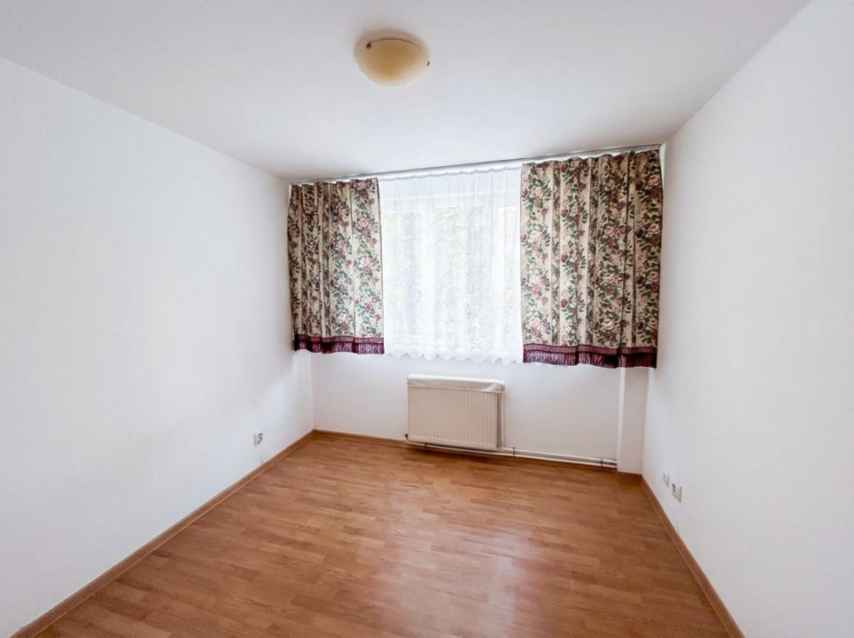 VANZARE 3 CAM, JEAN STERIADI, PARTER, DECOMANDAT