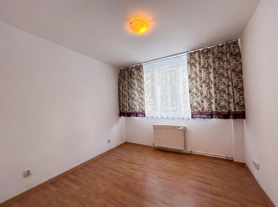 VANZARE 3 CAM, JEAN STERIADI, PARTER, DECOMANDAT