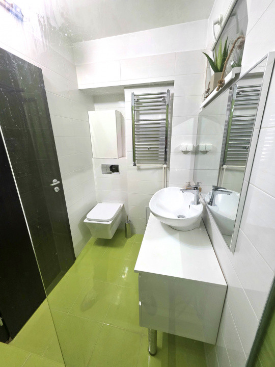 De vanzare 3 camere la Sala Palatului, gata de mutat, fara risc seismic