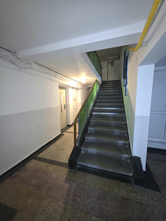 De vanzare 3 camere la Sala Palatului, gata de mutat, fara risc seismic