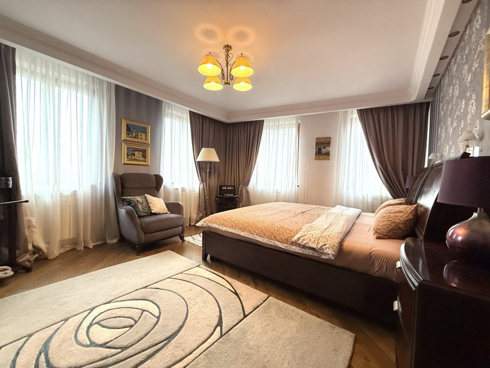 Vilă ultracentrală cu piscină interioară, saună și cramă | Unirii