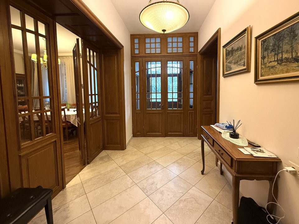 Vilă ultracentrală cu piscină interioară, saună și cramă | Unirii