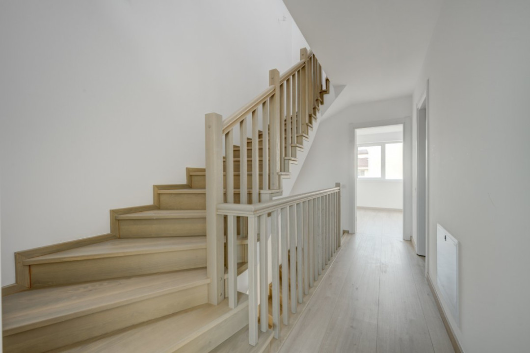 Casa primitoare P+1+M cu 145mp utili și pompă de căldură!