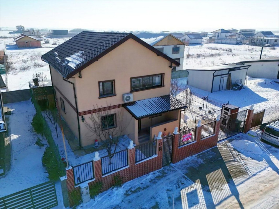 COMUNA BERCENI – TOAMNEI, CASA 5 CAMERE, 112 MP UTILI + POD 40 MP, LOT 320 MP!