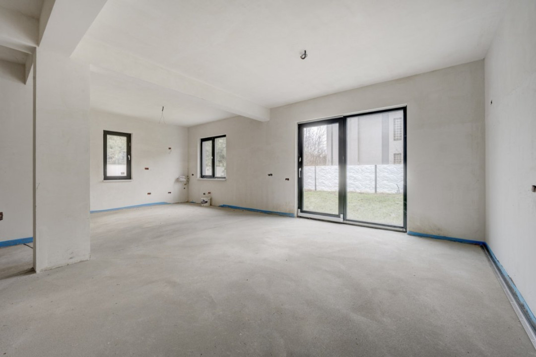 Casa se preda finisata - 4 bai - 3 dormitoare - curte - parcare -  metrou Păcii 