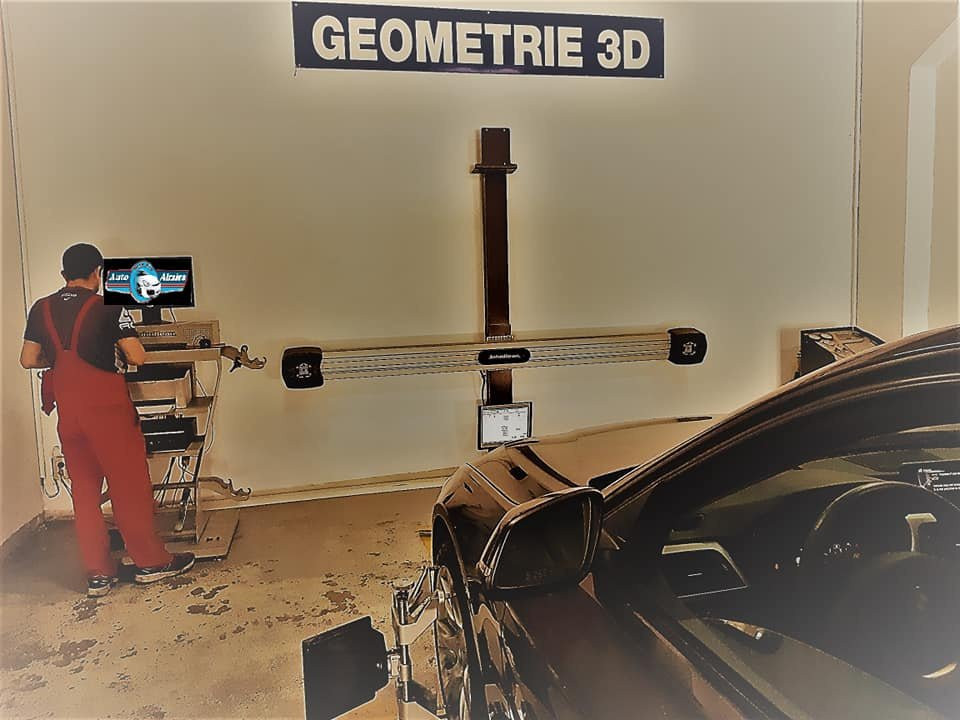 Service auto 550 mp, 1000mp parcare, mecanica, tinichigerie, vopsitorie