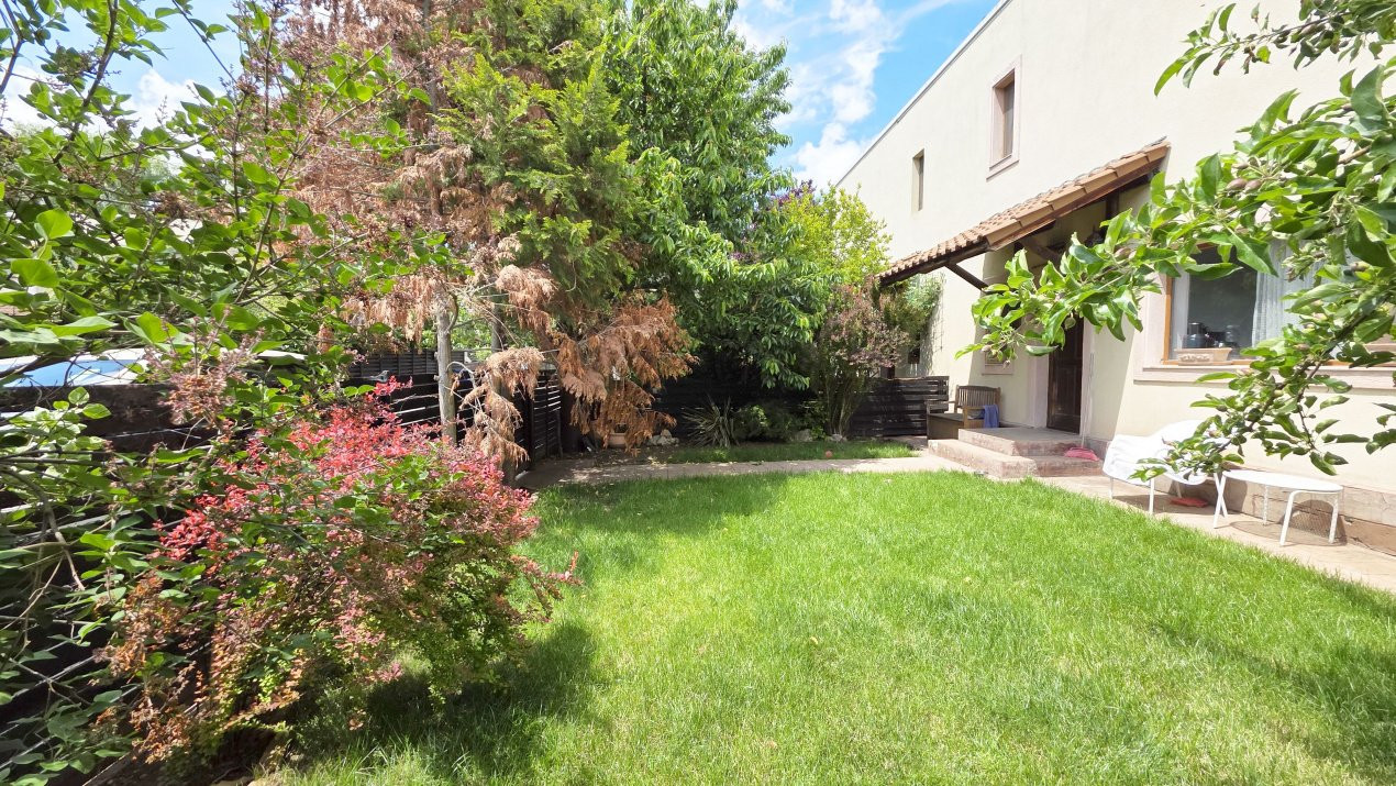 Green City. Casa frumoasa, gradina si liniste de vanzare