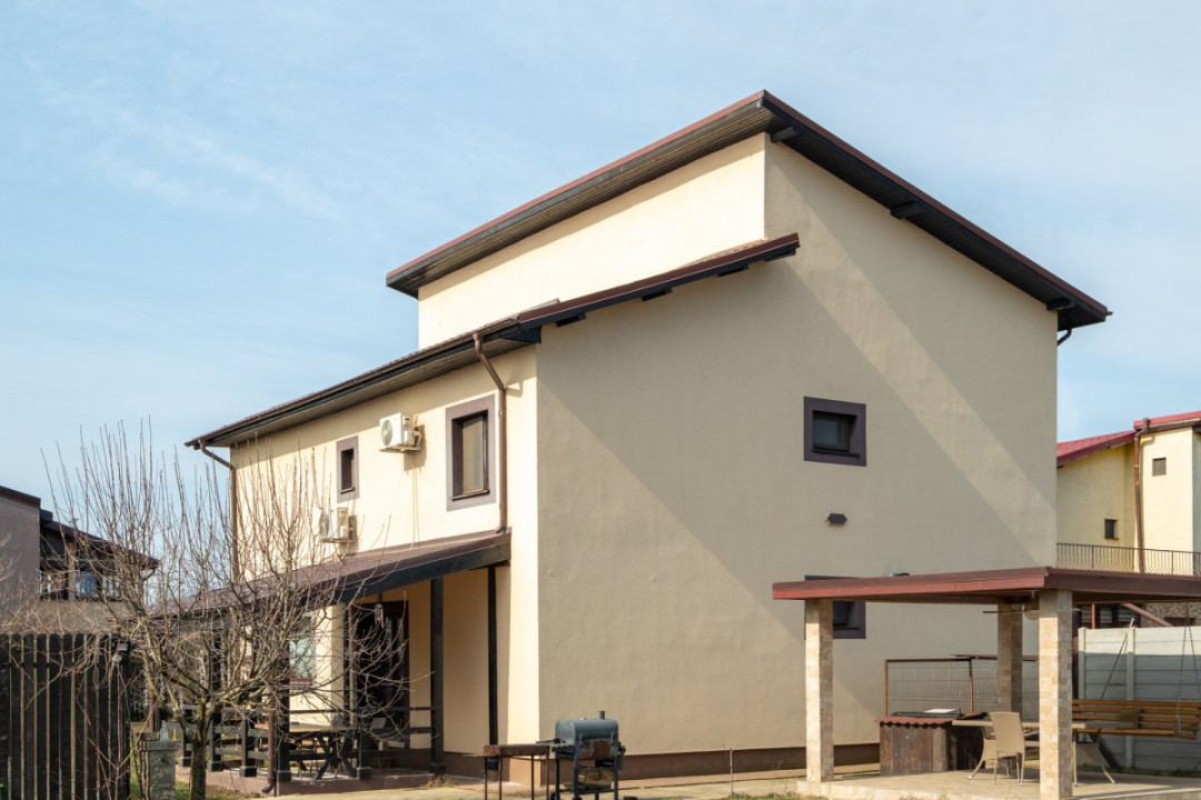 Vila de vanzare Branesti,, teren suplimentar,  gata de mutare si  acces rapid.