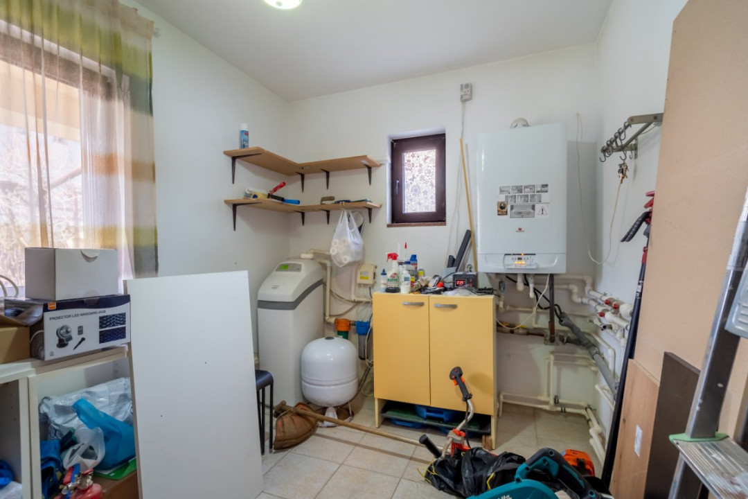 Vila de vanzare Branesti,, teren suplimentar,  gata de mutare si  acces rapid.