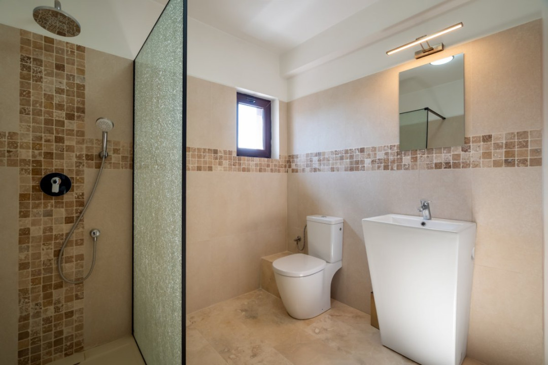 Vila de vanzare Branesti,, teren suplimentar,  gata de mutare si  acces rapid.