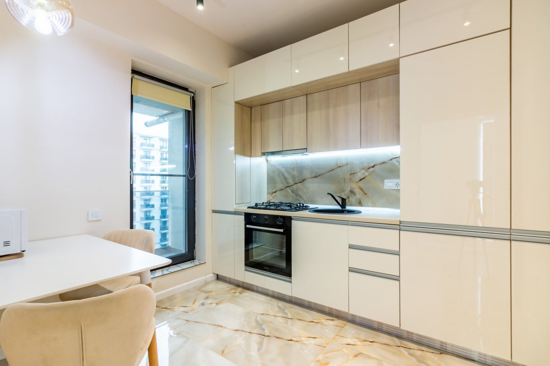 Garsonieră decomandată, Exigent Plaza Faza 5, mobilată modern, bloc 2024