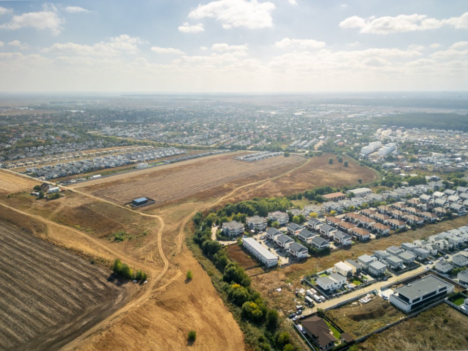 Teren dezvoltare in Tunari