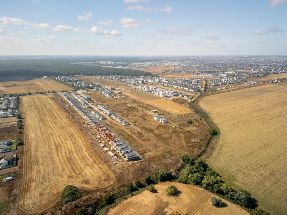 Teren dezvoltare in Tunari