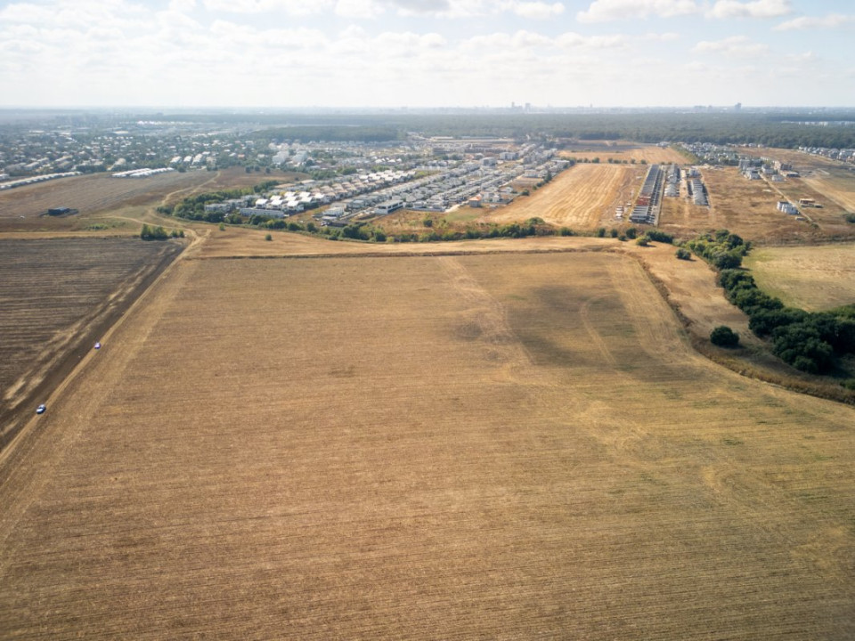 Teren dezvoltare in Tunari