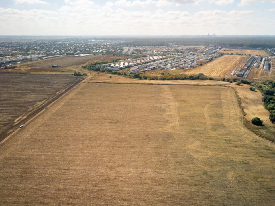 Teren dezvoltare in Tunari