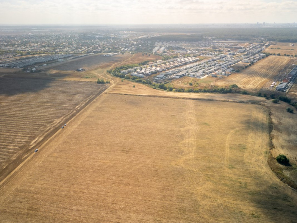 Teren dezvoltare in Tunari