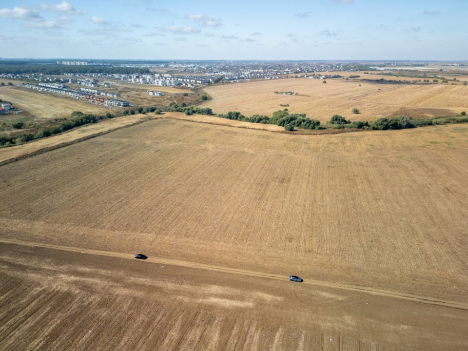 Teren dezvoltare in Tunari