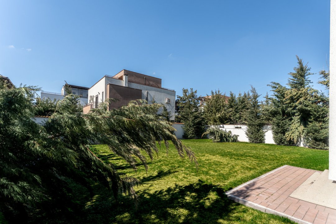 Vilă eleganta si spatioasa - vanzare - Pipera - Erou Iancu Nicolae 