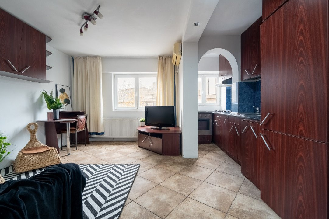 Garsoniera Crangasi - str. Padureni