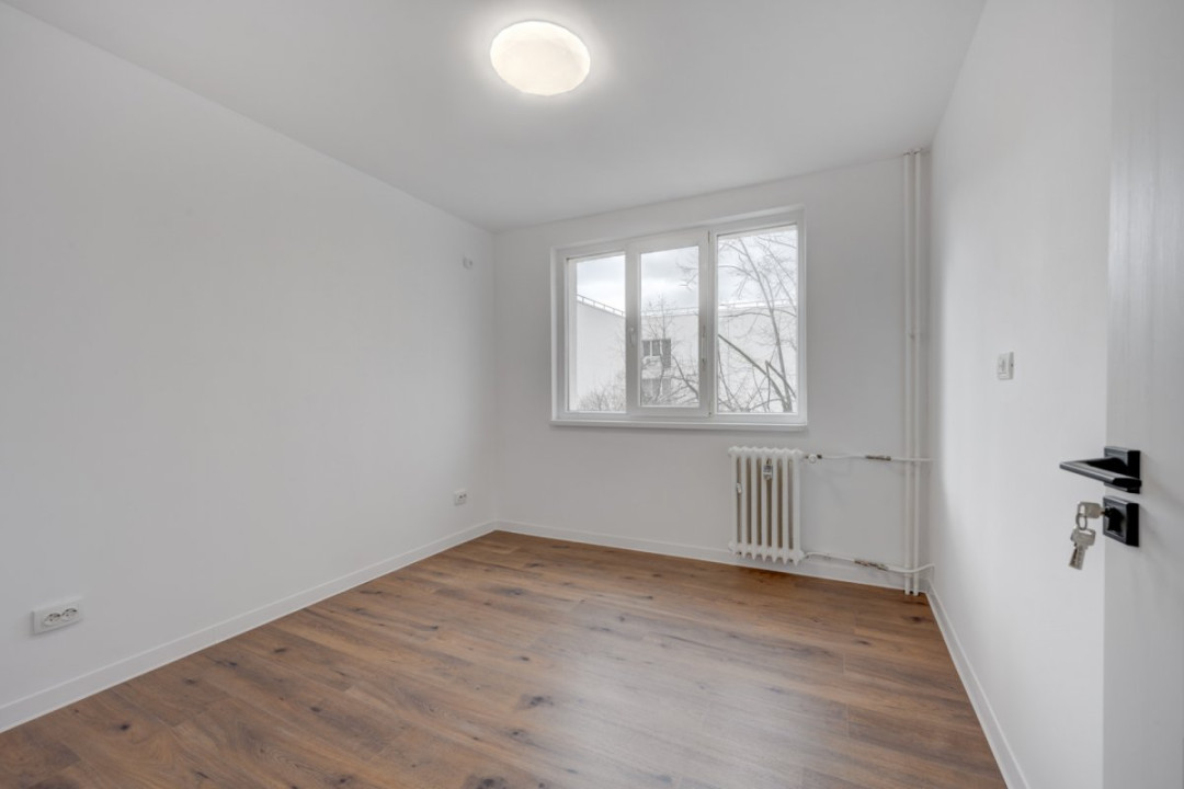 TITAN – OZANA, APARTAMENT 3 CAMERE 66 MP TOTAL, ETAJ 3 DIN 4, RENOVAT! 