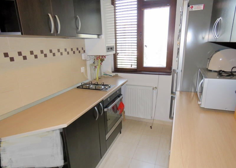 COMISION 0%-De inchiriat 2 cam. la LUKOIL Lujerului-mobilat si utilat