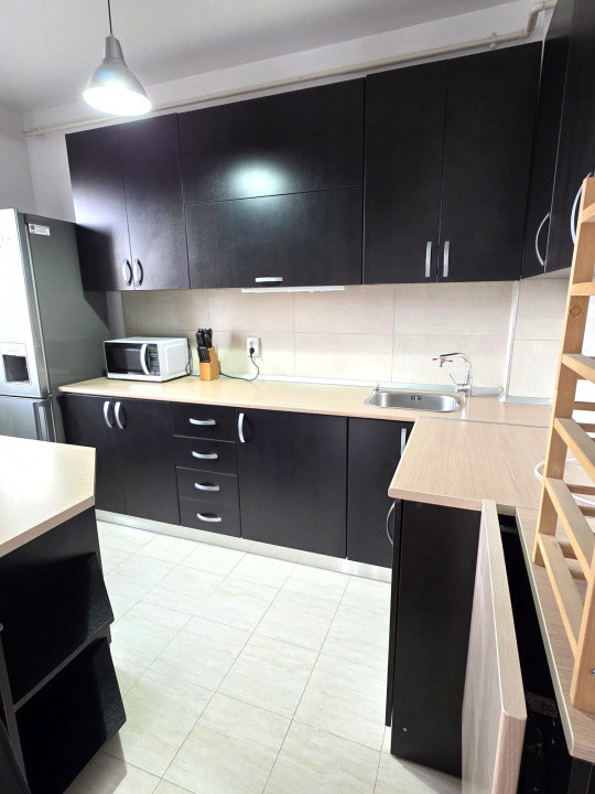 De inchiriat 2 cam.langa Plaza - Lujerului - mobilat si utilat