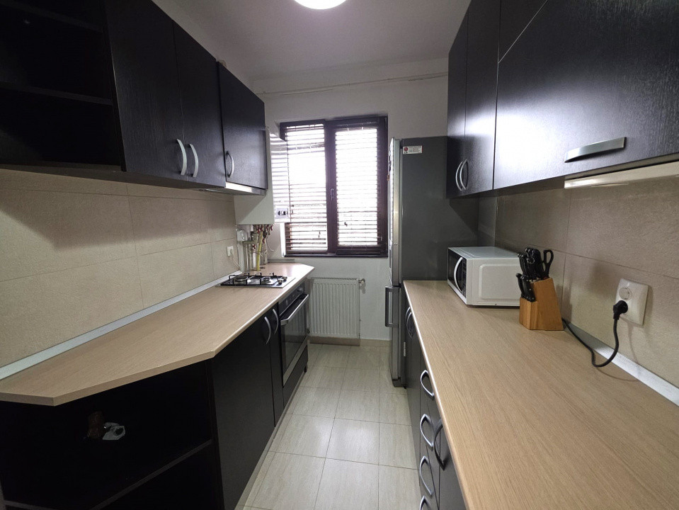 De inchiriat 2 cam.langa Plaza - Lujerului - mobilat si utilat